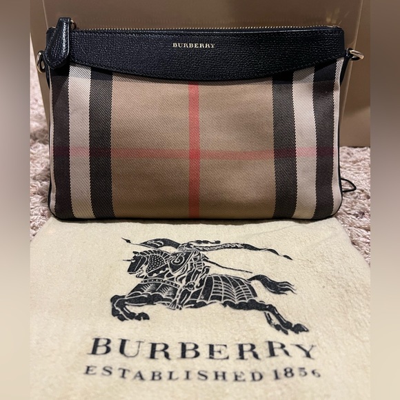 Gently Used Burberry House Check Crossbody - Picture 1 of 10